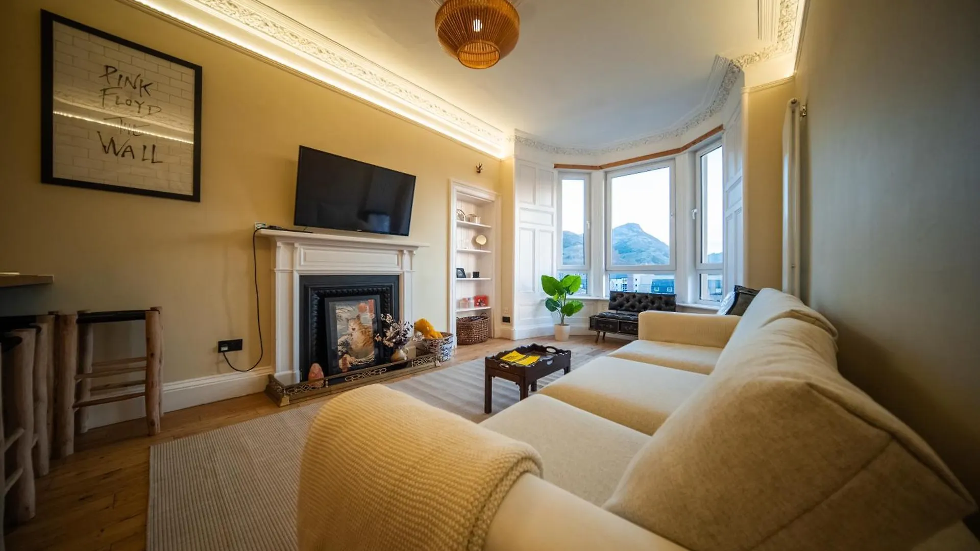 Spacious Flat, Close To The City Centre With Scenic Views 에든버러